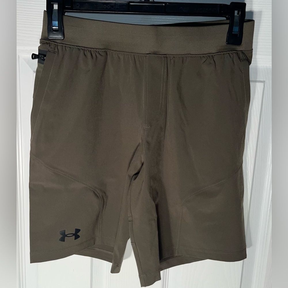 $55 Under Armour Shorts Boys Youth Medium M Green Unstoppable Polyester